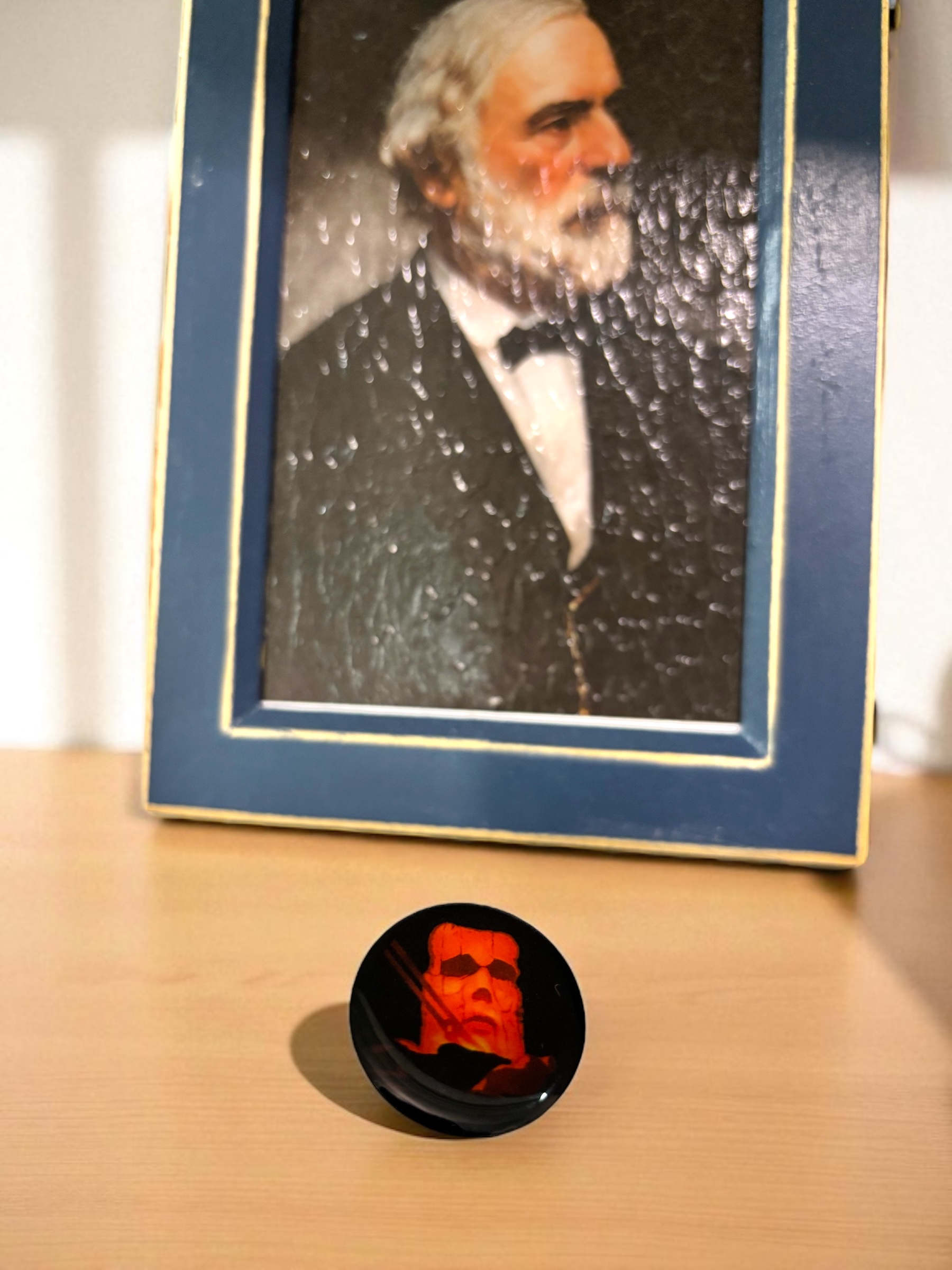Face of Lee Lapel Pin