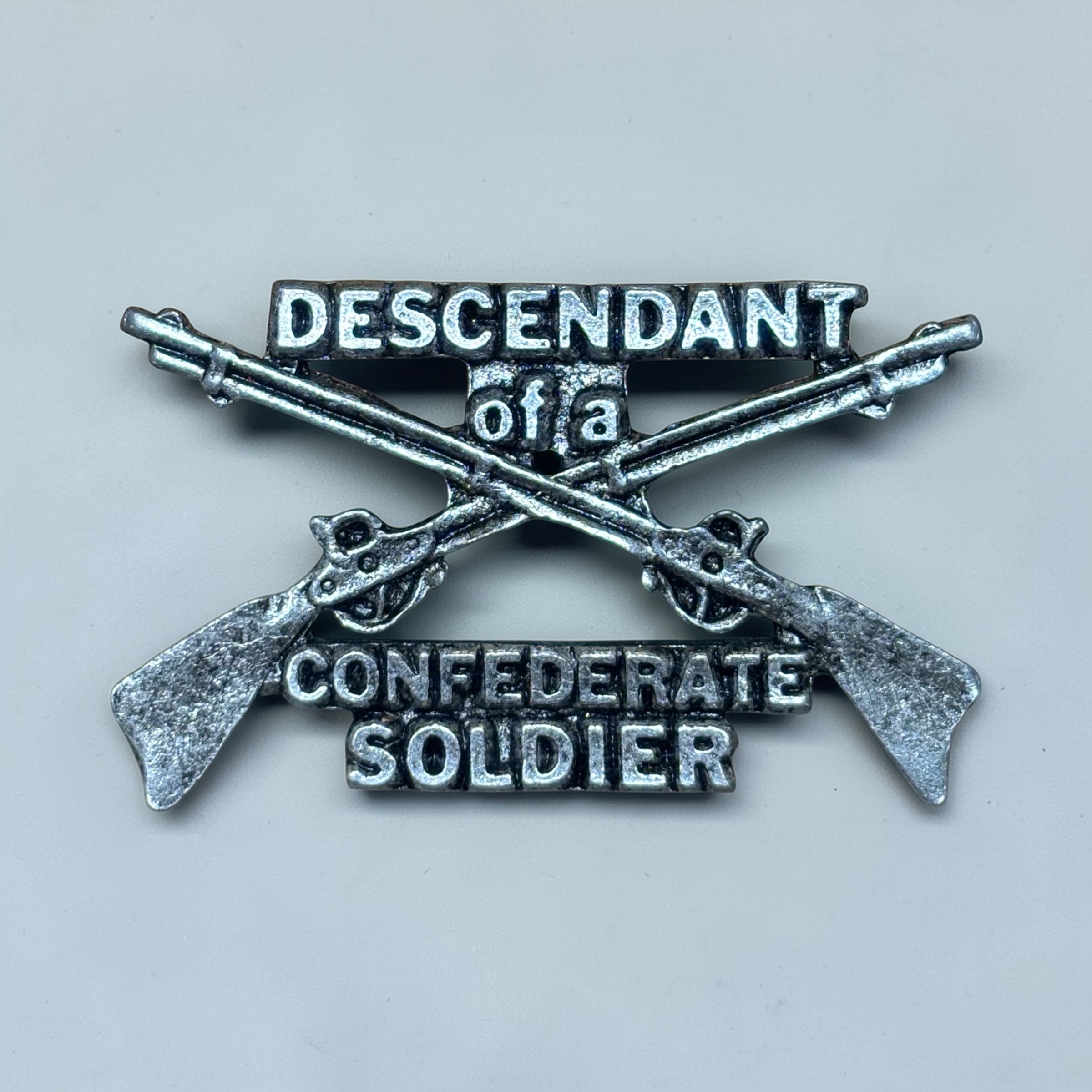 Descendant of a Confederate Soldier Pewter Pin